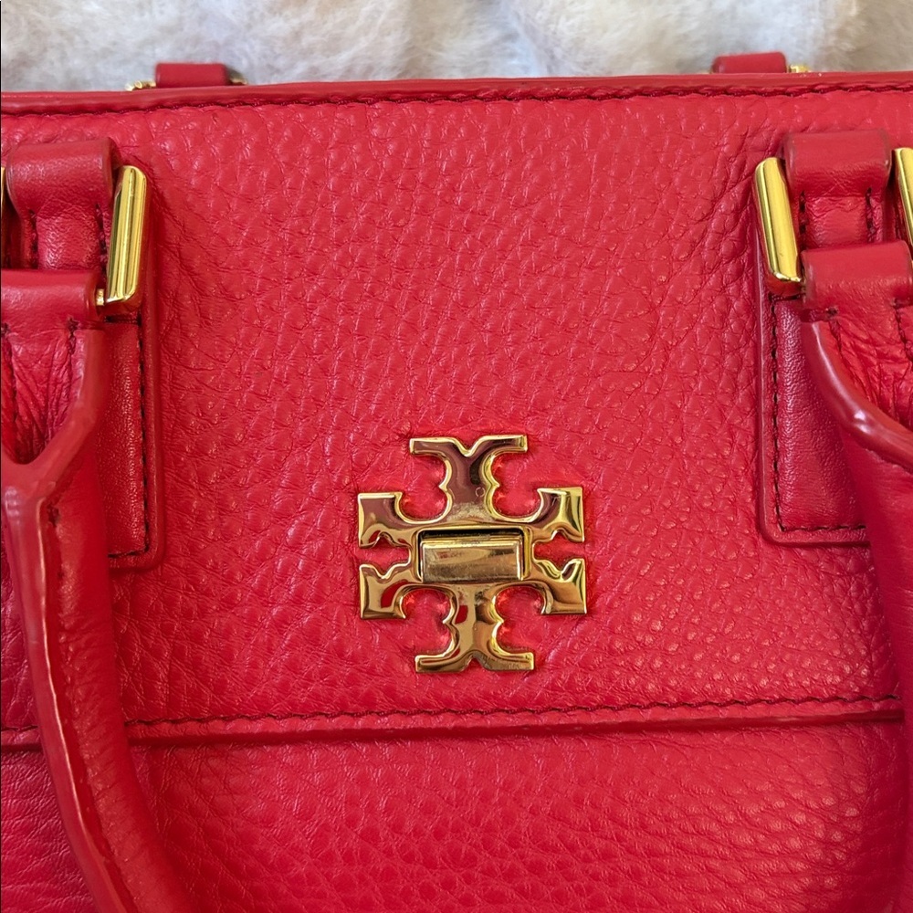 Tory Burch  Satchel  crossbody bag
Pebbled Leather  Red  front pocket, gold tone - Picture 3 of 17